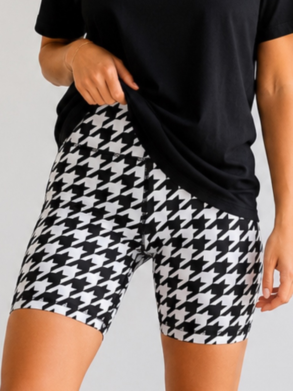 Houndstooth Black White Spandex High Waist Bike Shorts Size S NWOT